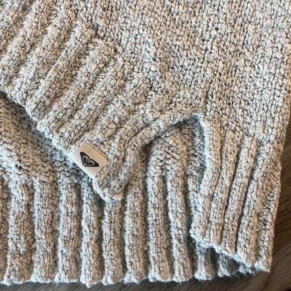 Roxy Sweater Size S - Picture 9 of 10